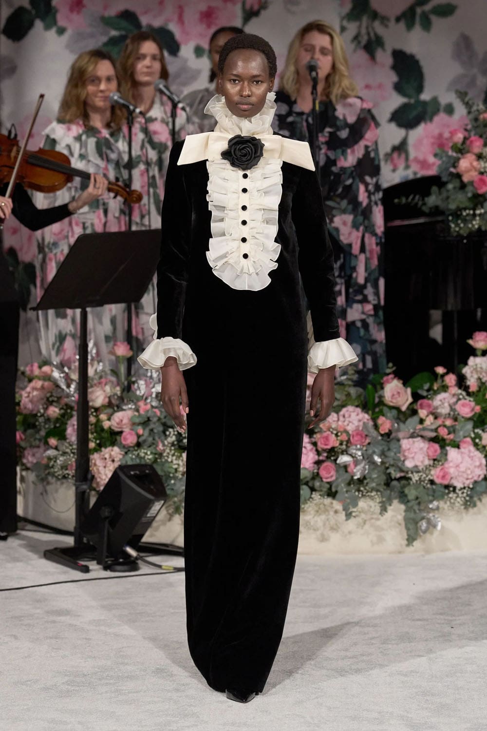 Richard Quinn Fall Winter 2024 2025 Runway Magazine (1)
