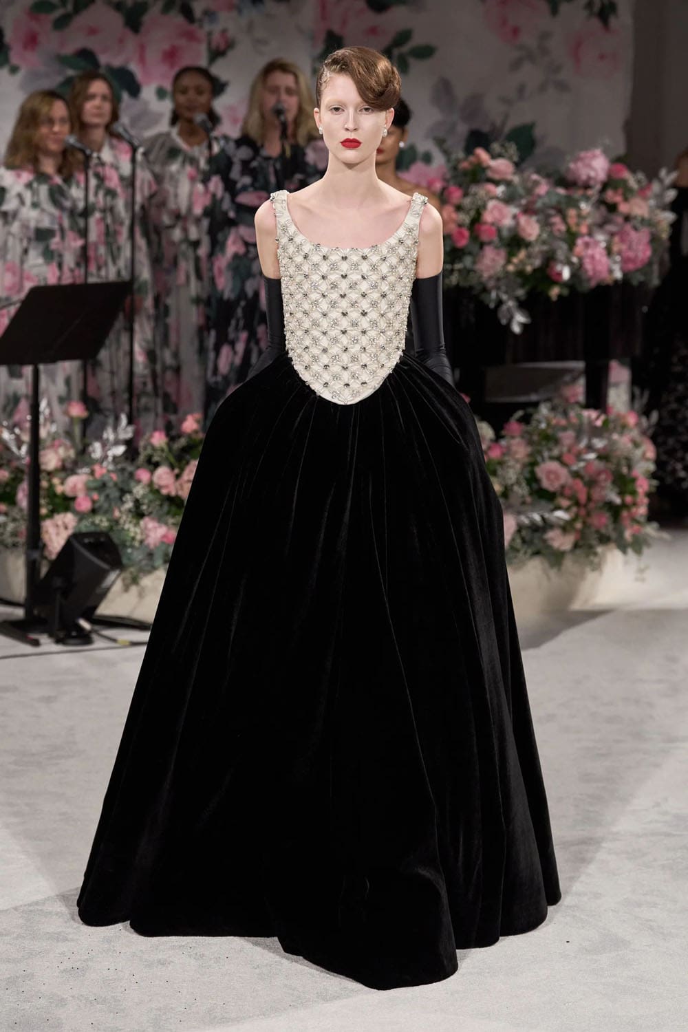 Richard Quinn Fall Winter 2024 2025 Runway Magazine (13)
