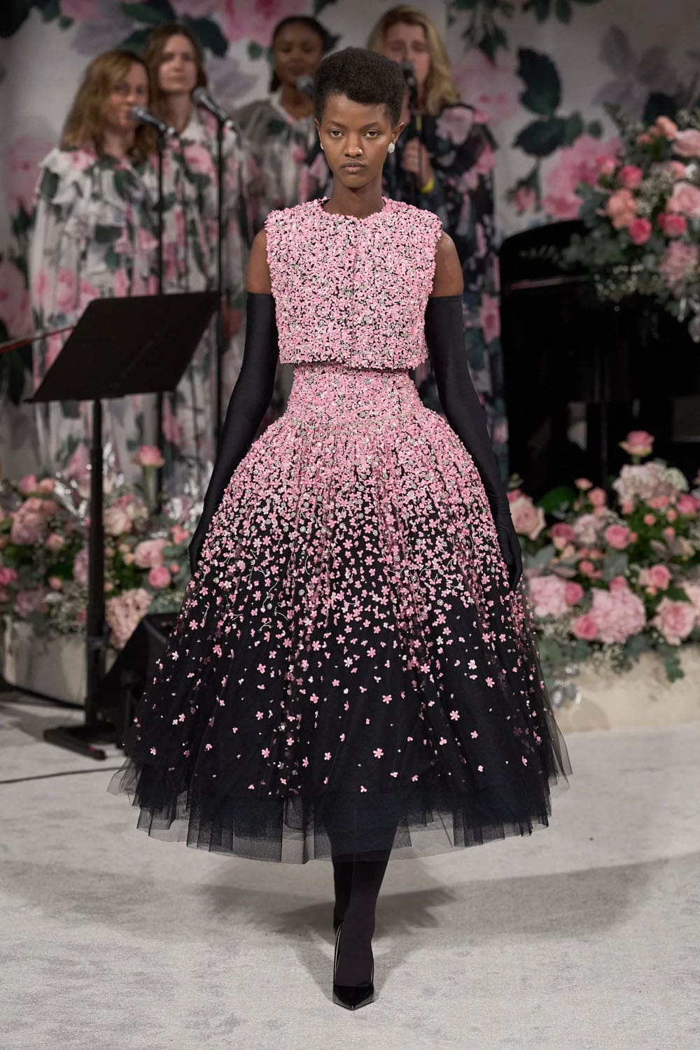 Richard Quinn Fall Winter 2024 2025 Runway Magazine (18)