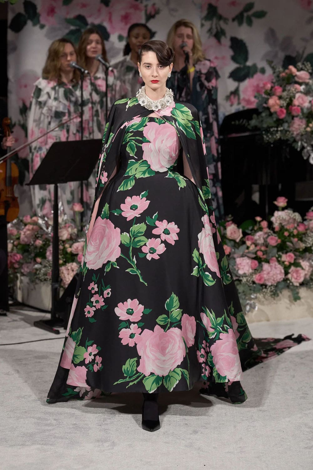 Richard Quinn Fall Winter 2024 2025 Runway Magazine (19)