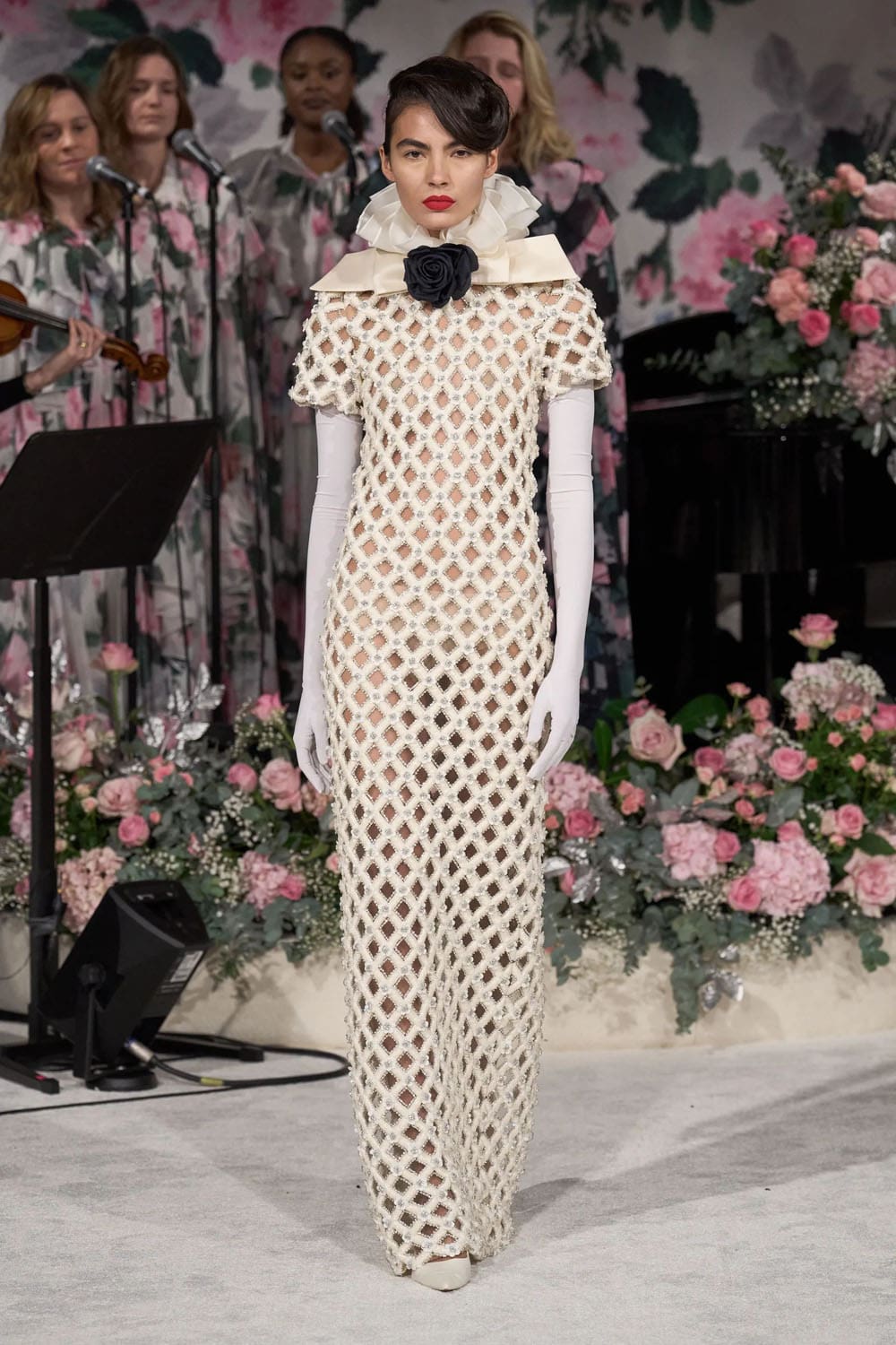 Richard Quinn Fall Winter 2024 2025 Runway Magazine (2)