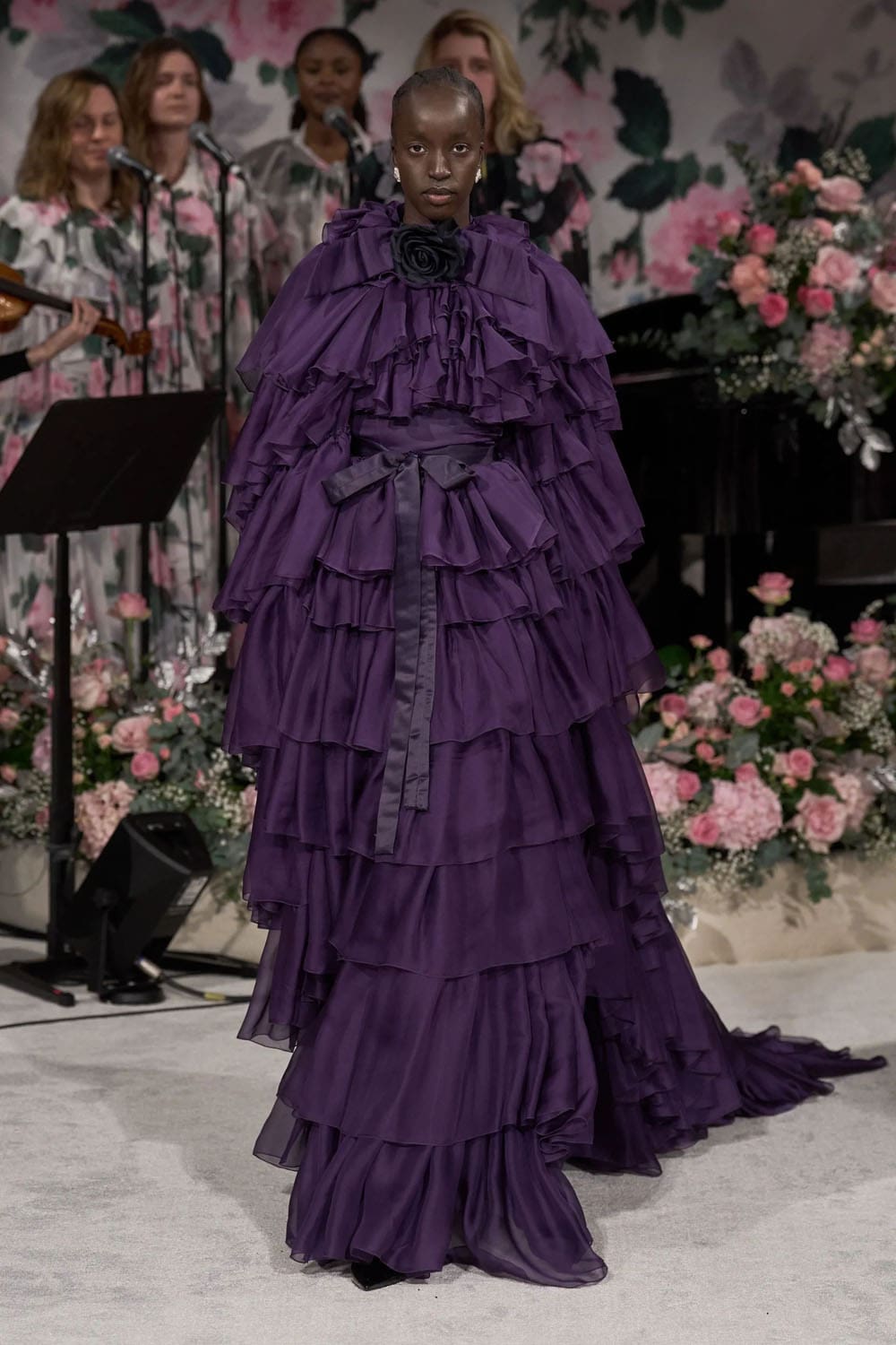 Richard Quinn Fall Winter 2024 2025 Runway Magazine (22)