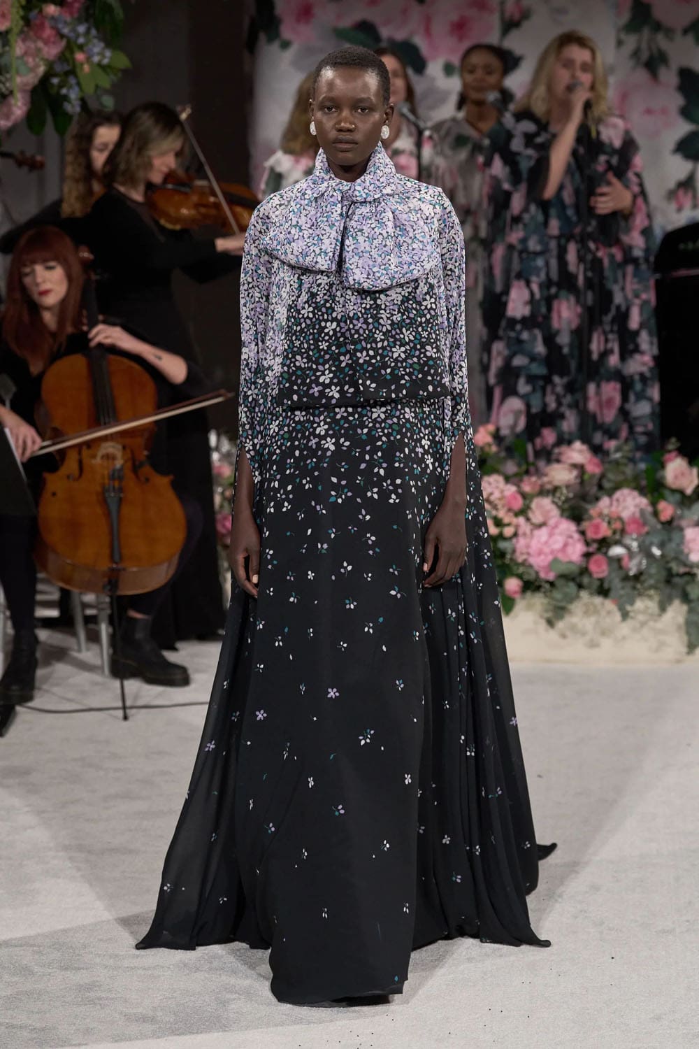 Richard Quinn Fall Winter 2024 2025 Runway Magazine (24)