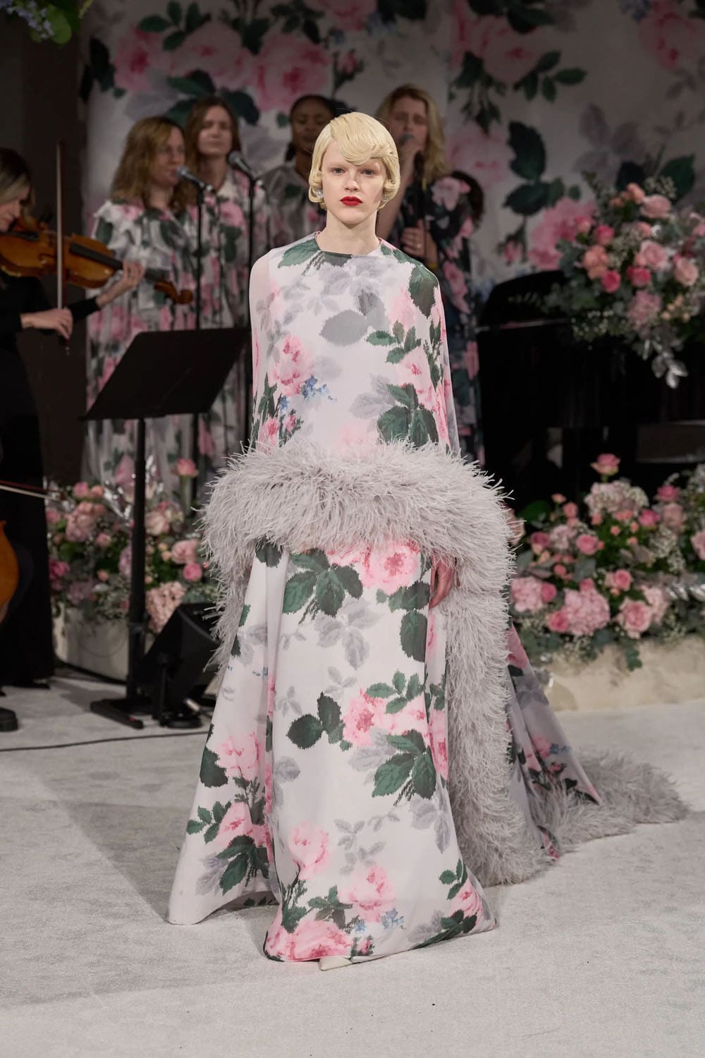 Richard Quinn Fall Winter 2024 2025 Runway Magazine (25)
