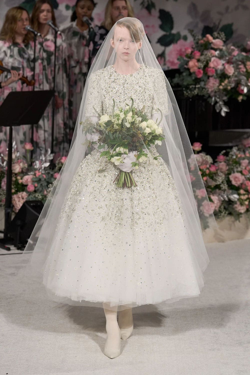 Richard Quinn Fall Winter 2024 2025 Runway Magazine (39)