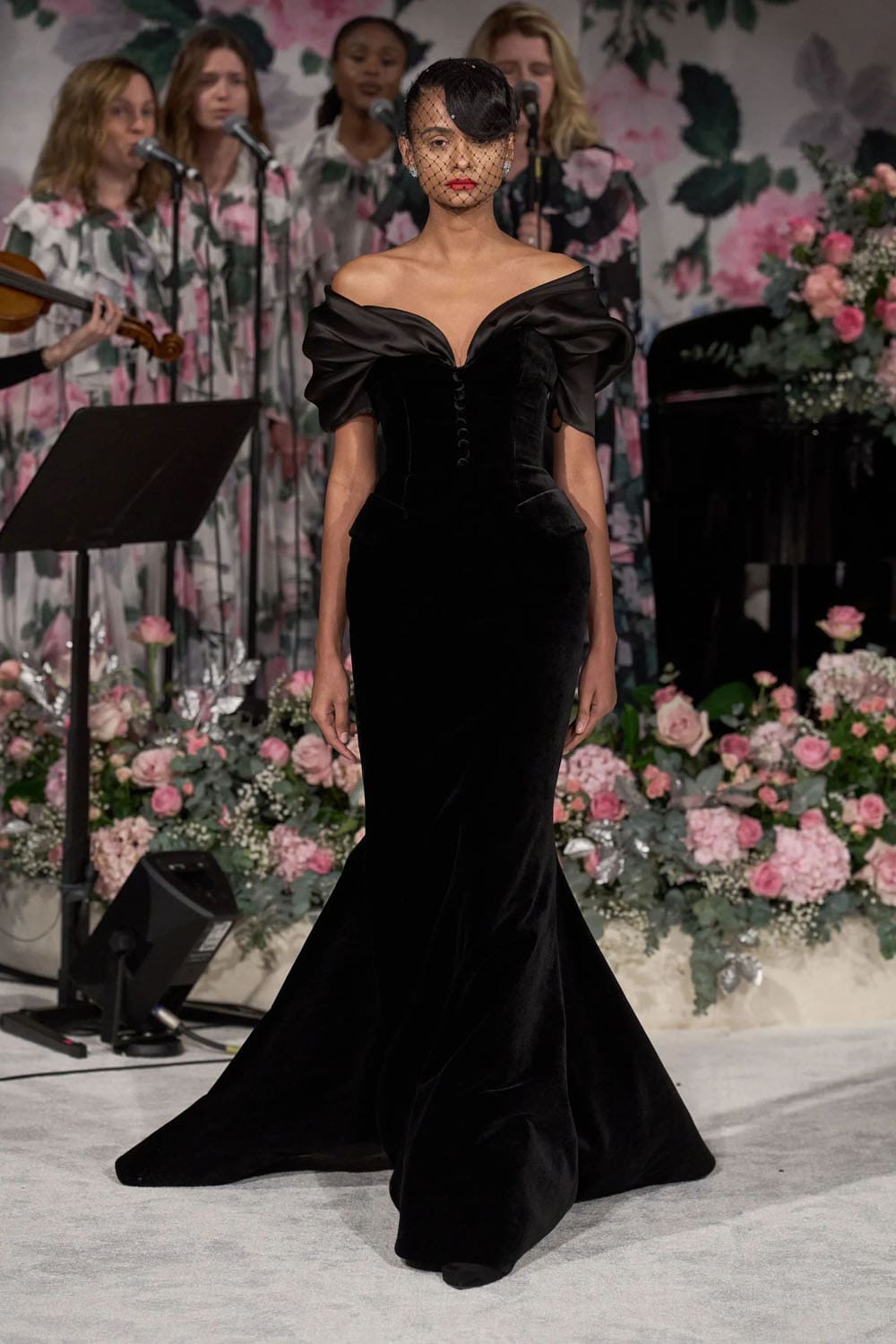 Richard Quinn Fall Winter 2024 2025 Runway Magazine (5)