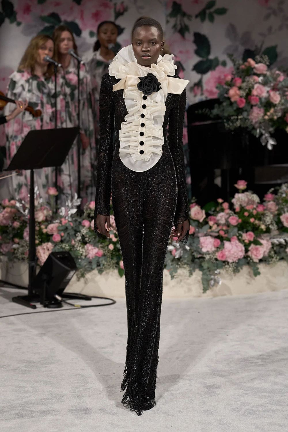 Richard Quinn Fall Winter 2024 2025 Runway Magazine (7)