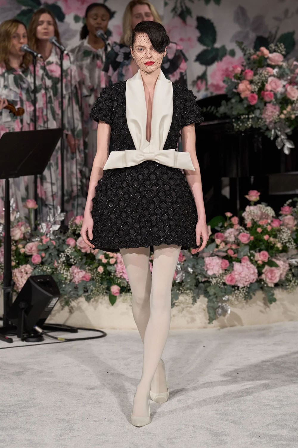 Richard Quinn Fall Winter 2024 2025 Runway Magazine (8)