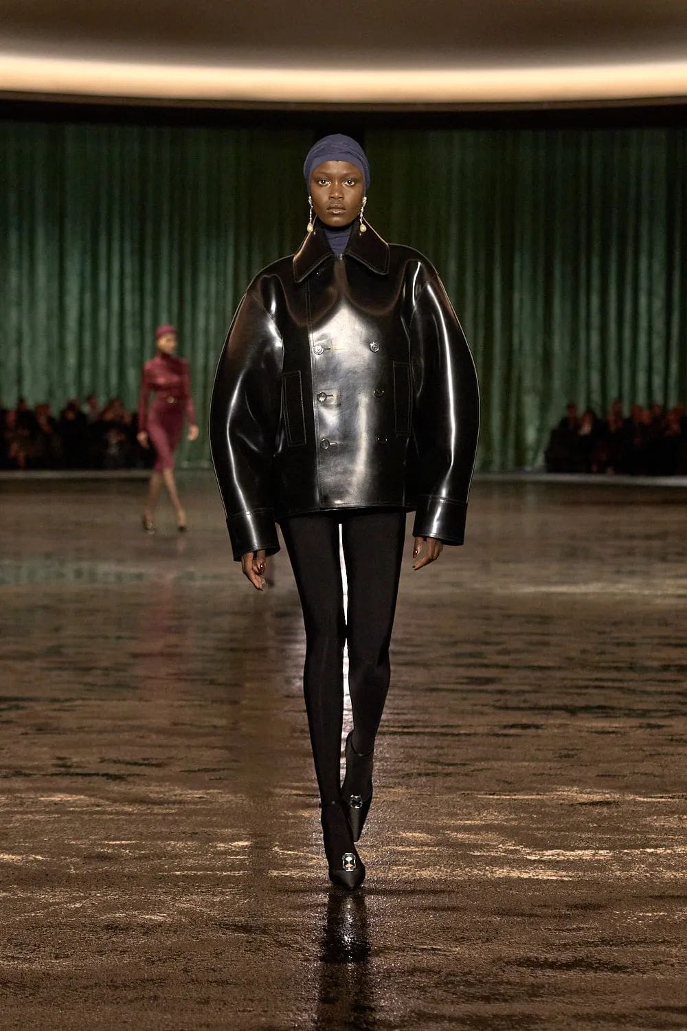 Saint Laurent Fall Winter 2024 2025 Runway Magazine (14)