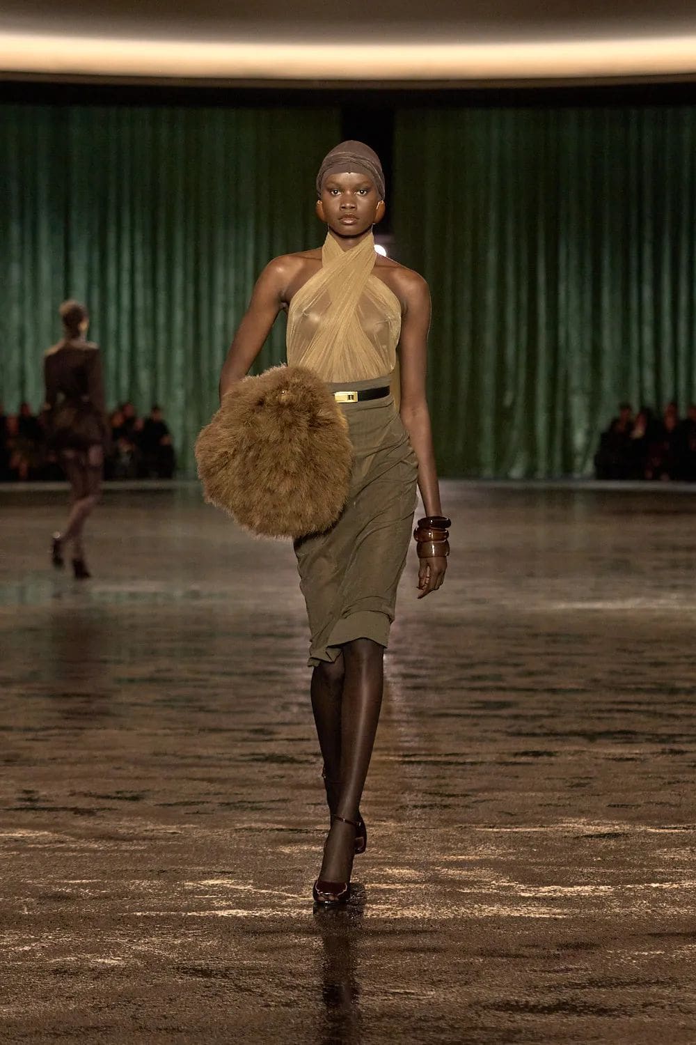 Saint Laurent Fall Winter 2024 2025 Runway Magazine (18)