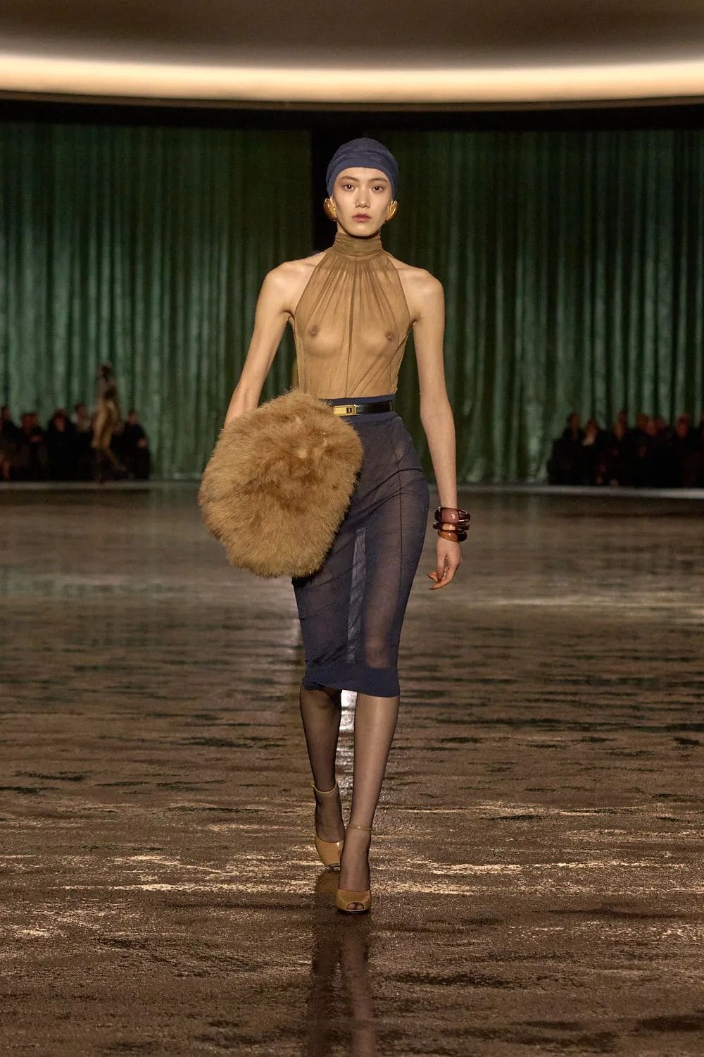 Saint Laurent Fall Winter 2024 2025 Runway Magazine (20)