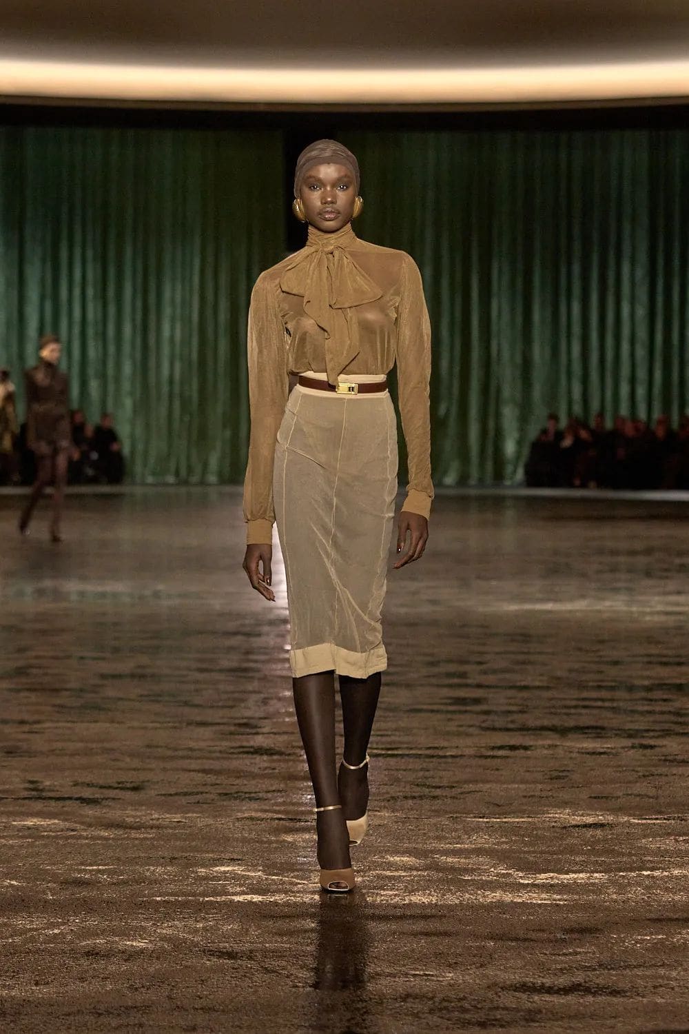Saint Laurent Fall Winter 2024 2025 Runway Magazine (23)
