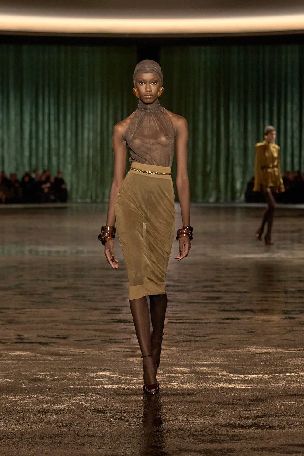 Saint Laurent Fall Winter 2024 2025 Runway Magazine (24)