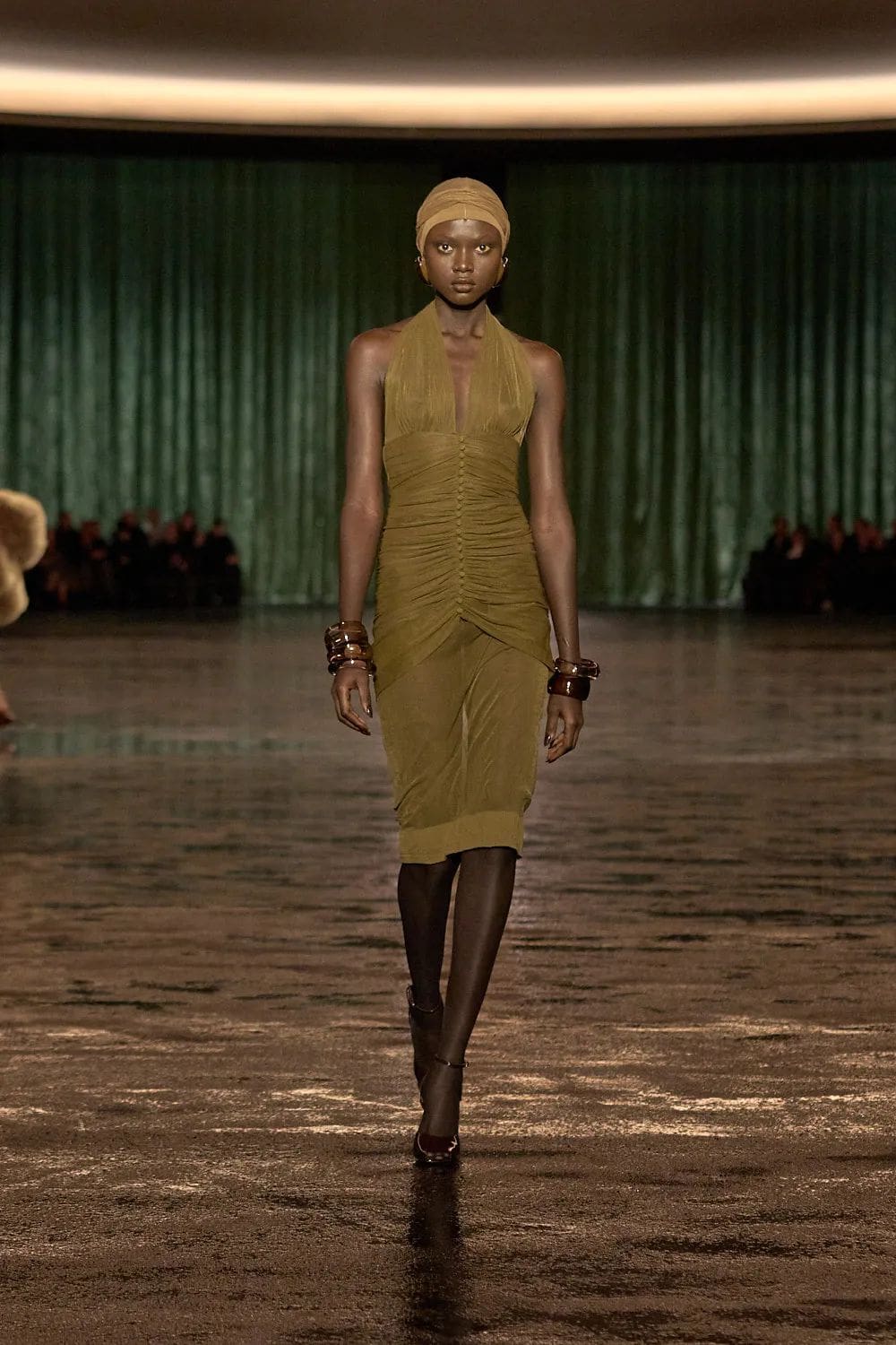 Saint Laurent Fall Winter 2024 2025 Runway Magazine (3)