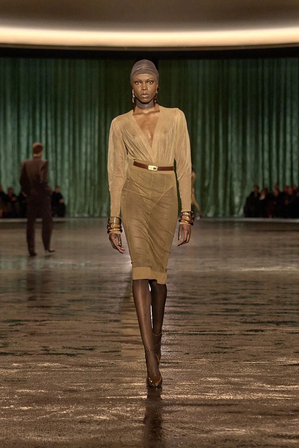 Saint Laurent Fall Winter 2024 2025 Runway Magazine (46)