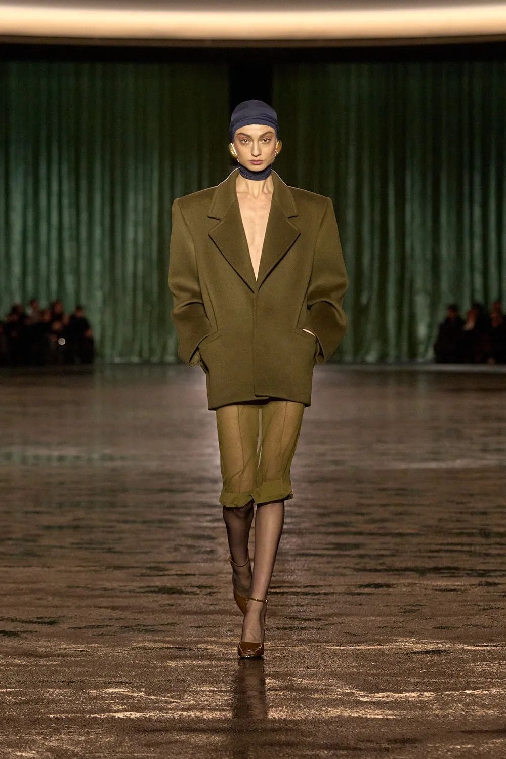 Saint Laurent Fall Winter 2024 2025 Runway Magazine (5)
