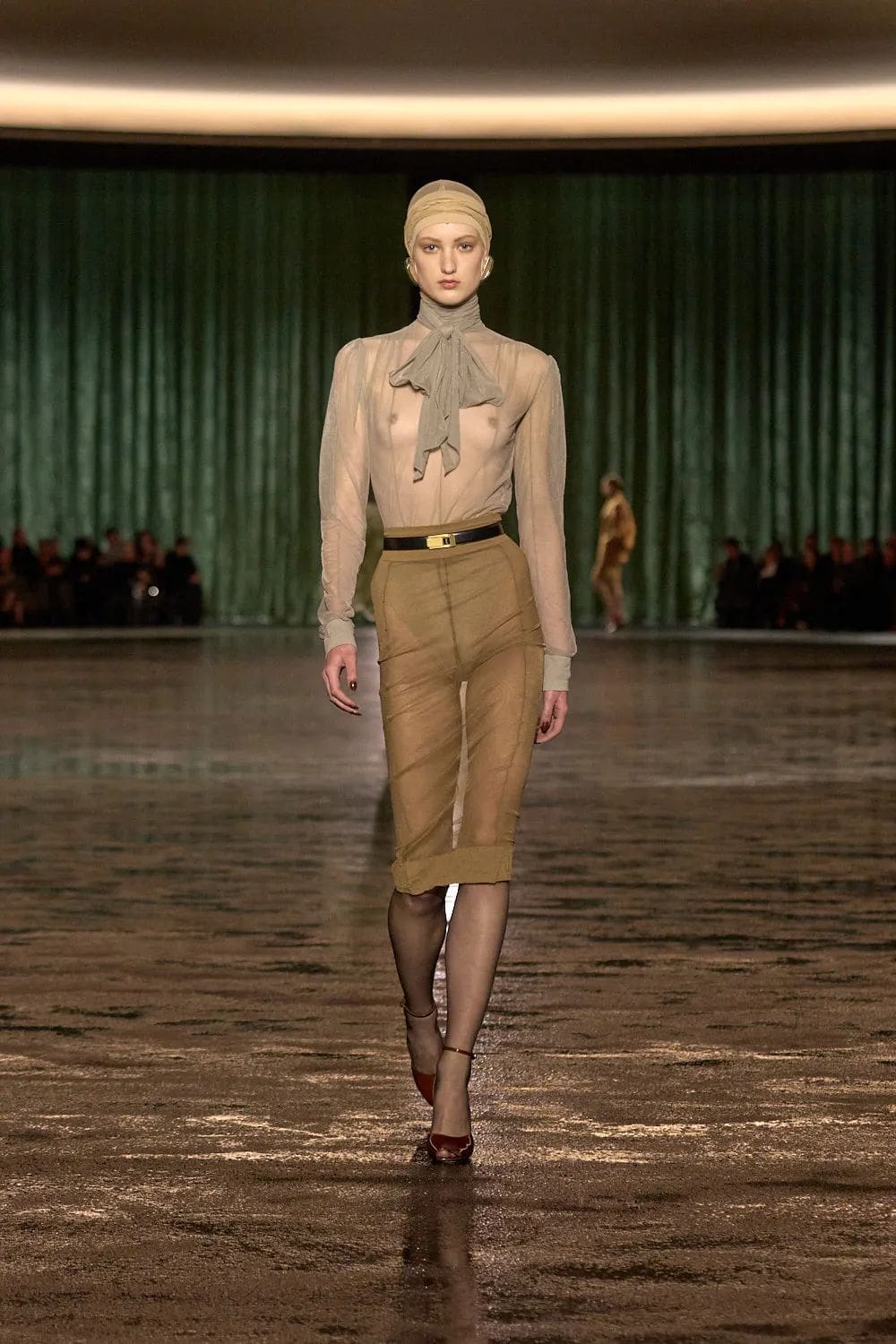 Saint Laurent Fall Winter 2024 2025 Runway Magazine (6)