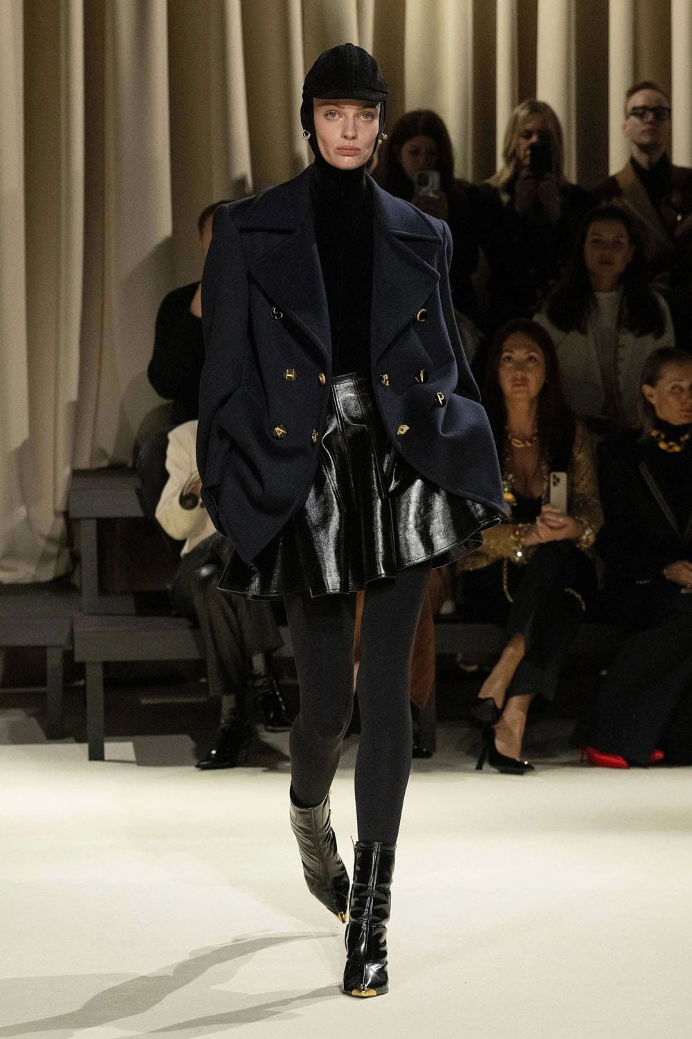 Chute de Schiaparelli 2024 2025 Runway Magazine (9)