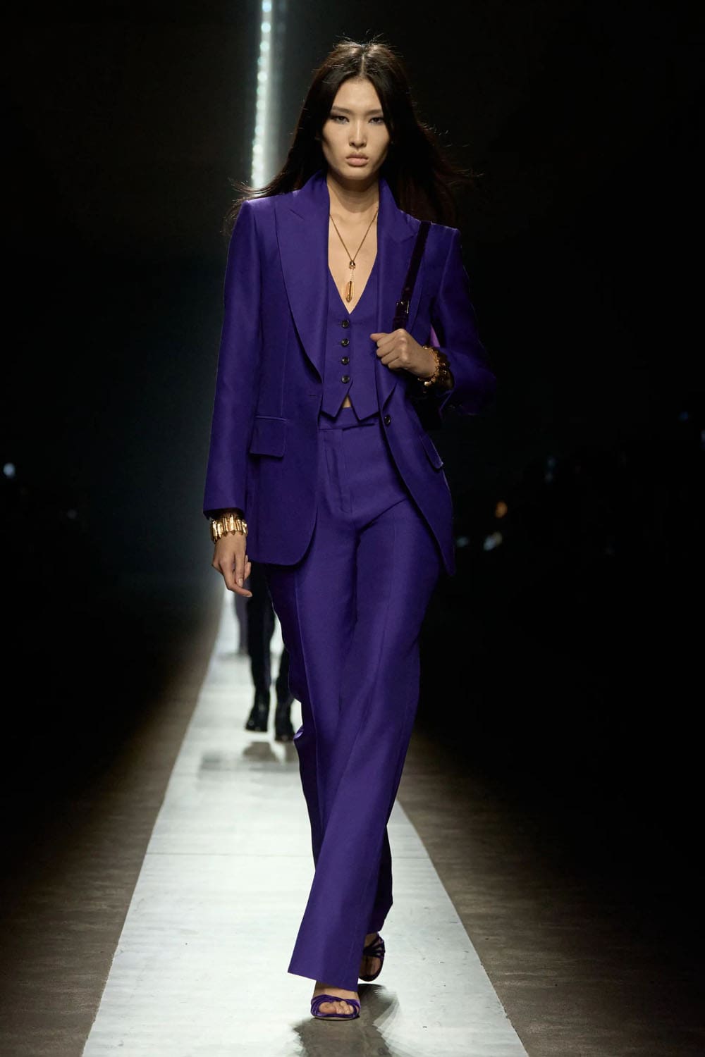Tom Ford Fall Winter 2024 25 Runway Magazine (47)