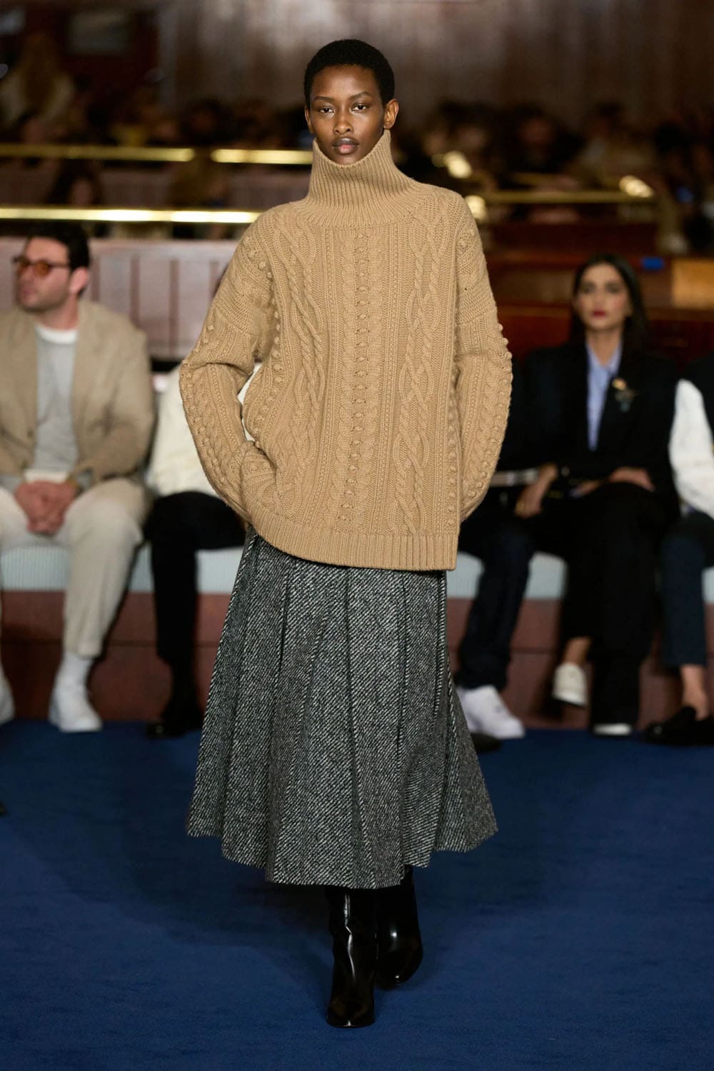 Tommy Hilfiger Fall Winter 2024 2025 Runway Magazine (10)
