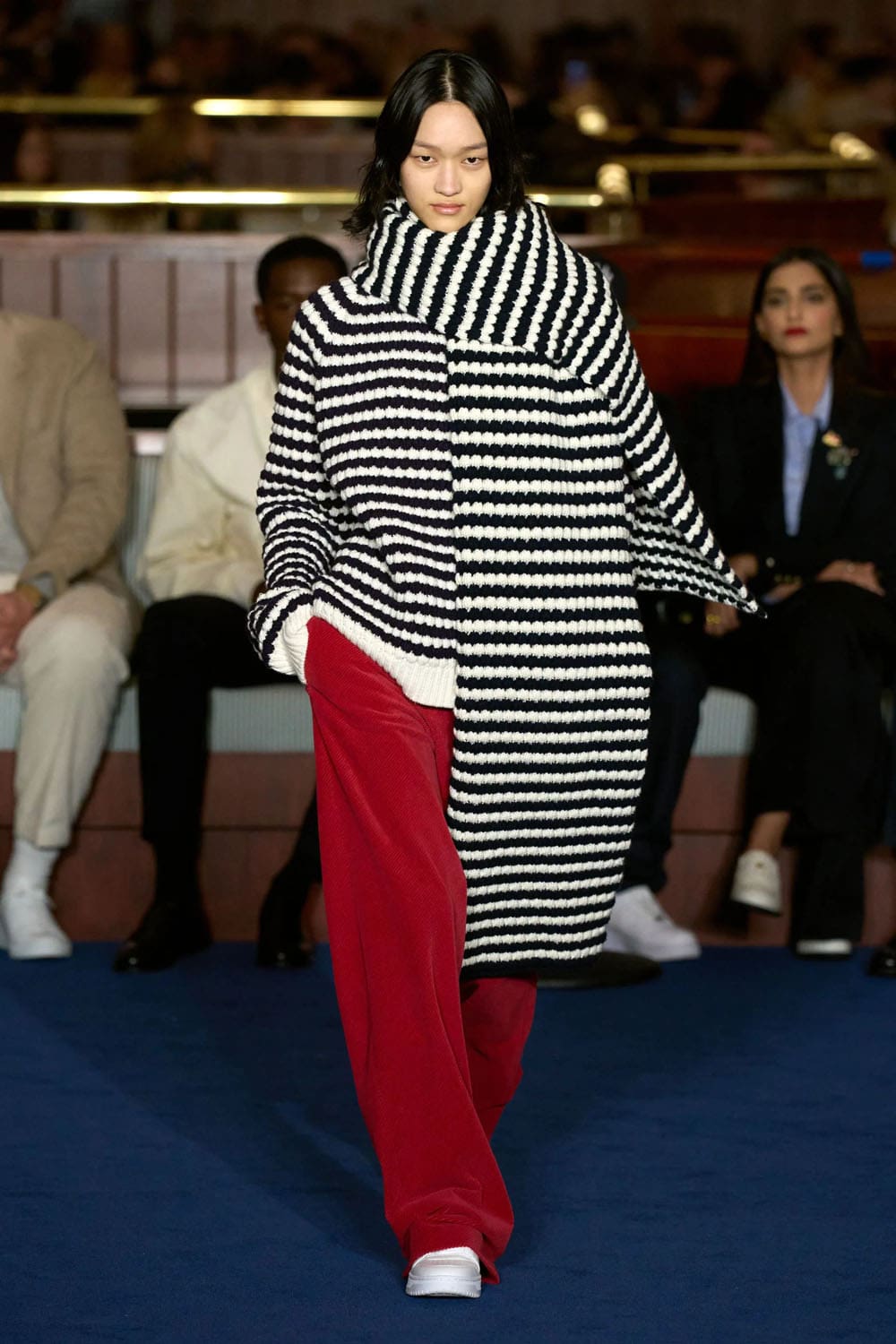 Tommy Hilfiger Fall Winter 2024 2025 Runway Magazine (17)