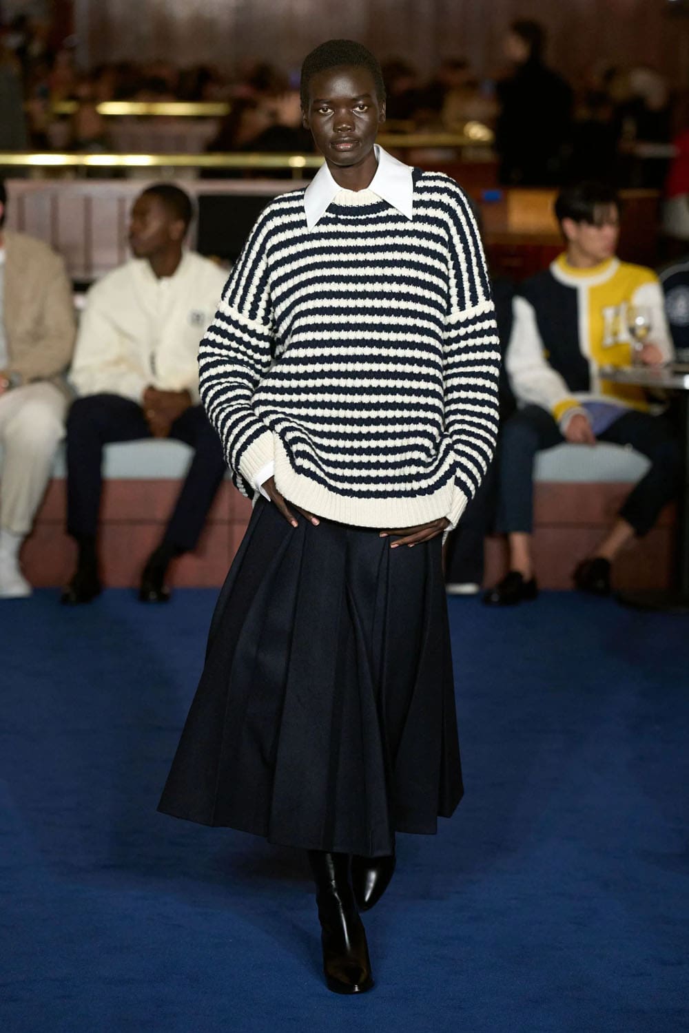 Tommy Hilfiger Fall Winter 2024 2025 Runway Magazine (21)