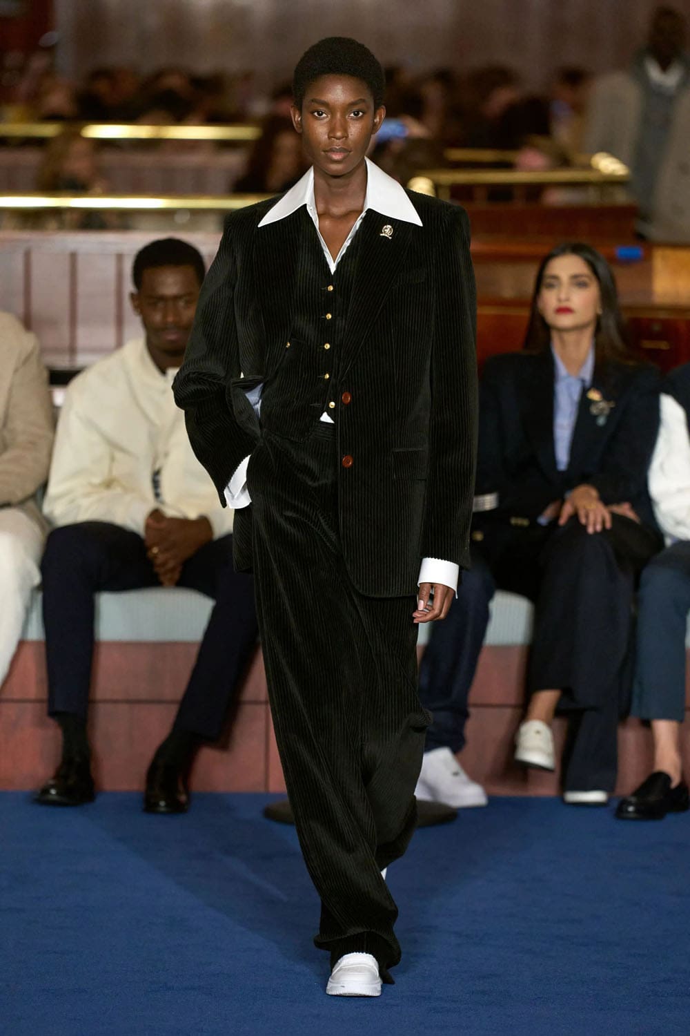 Tommy Hilfiger Fall Winter 2024 2025 Runway Magazine (22)