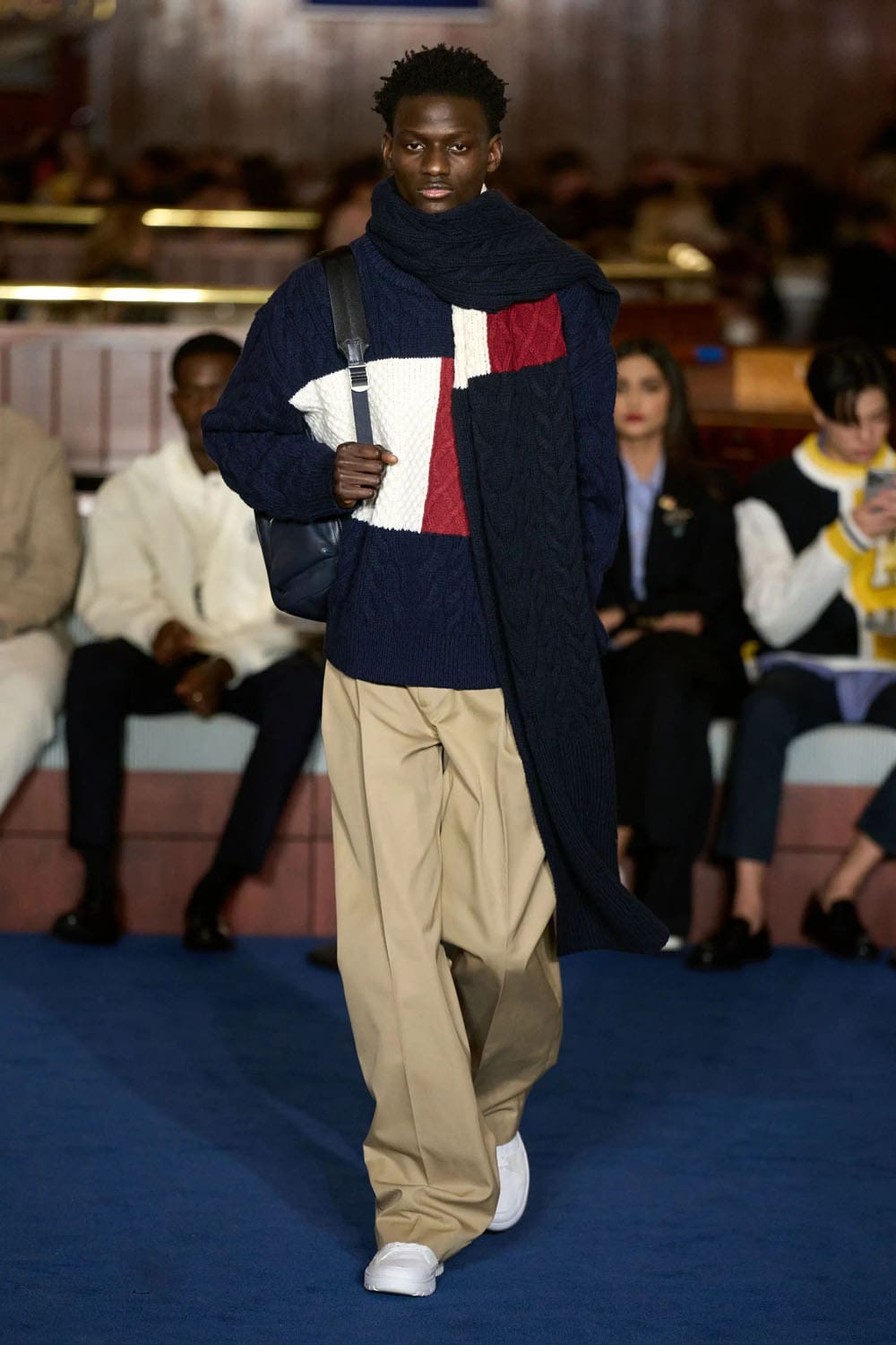 Tommy Hilfiger Fall Winter 2024 2025 Runway Magazine (29)