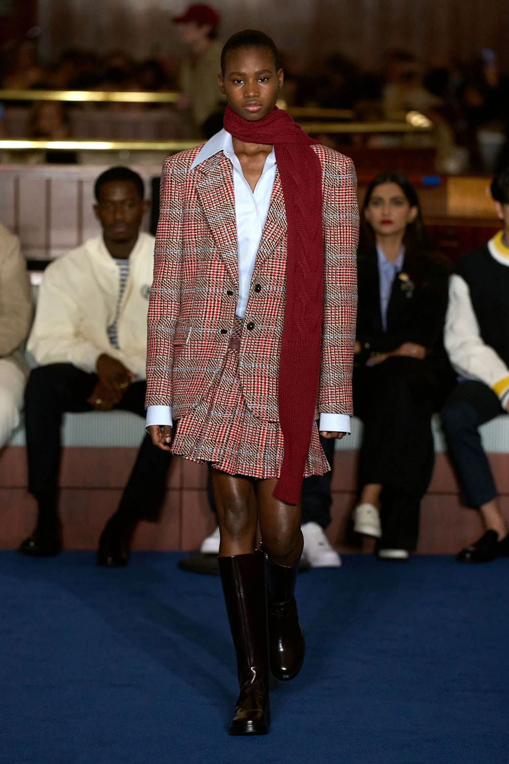 Tommy Hilfiger Fall Winter 2024 2025 Runway Magazine (49)