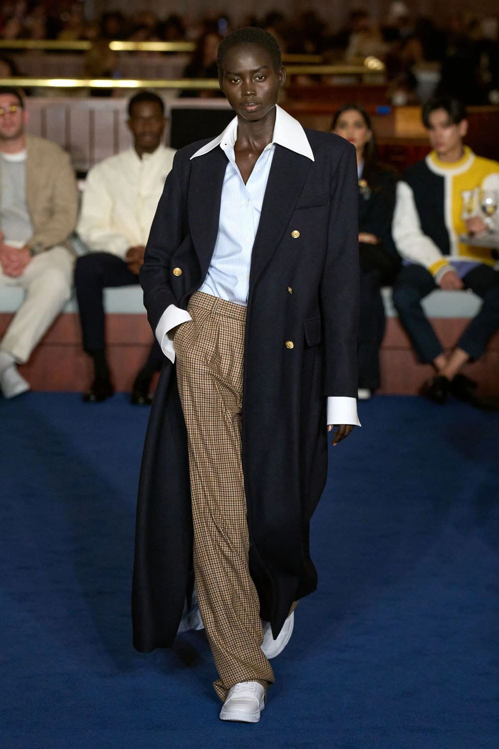 Tommy Hilfiger Fall Winter 2024 2025 Runway Magazine (53)