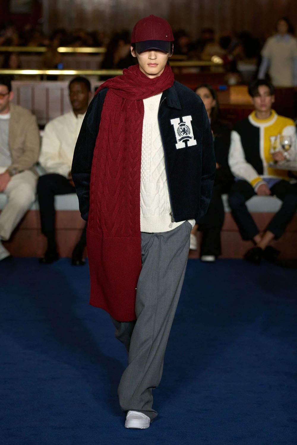 Tommy Hilfiger Fall Winter 2024 2025 Runway Magazine (54)