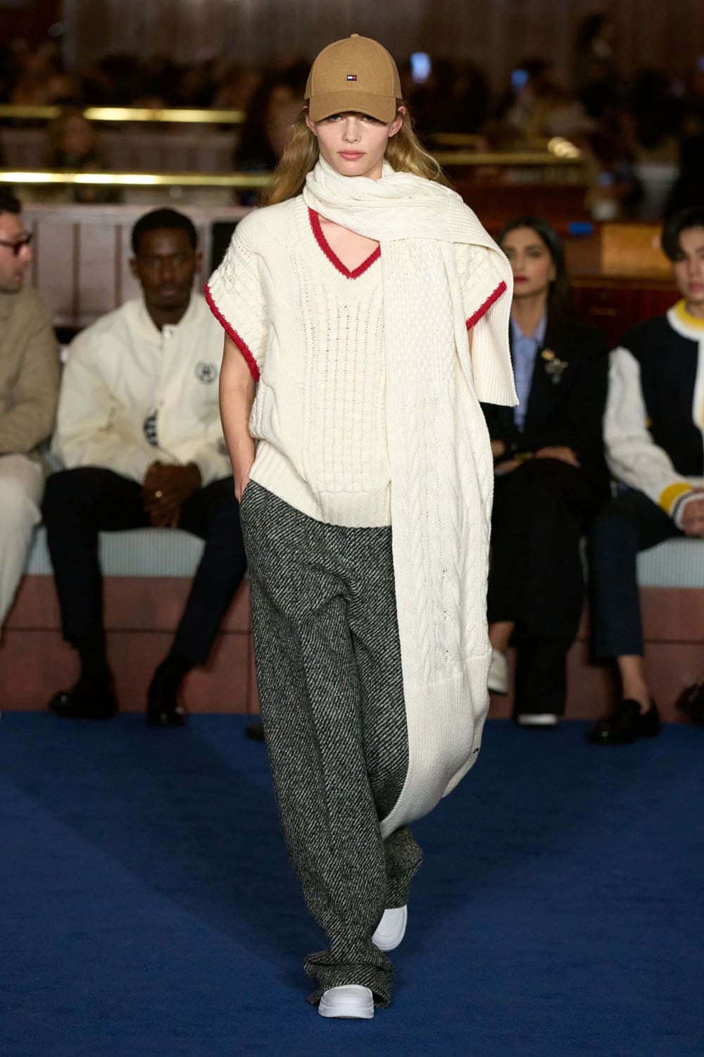 Tommy Hilfiger Fall Winter 2024 2025 Runway Magazine (7)