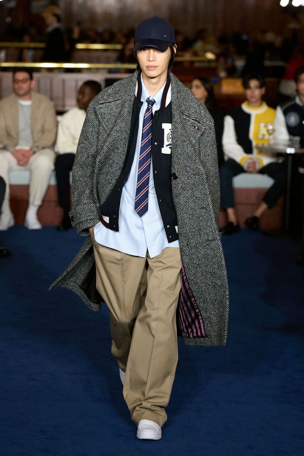 Tommy Hilfiger Fall Winter 2024 2025 Runway Magazine (9)