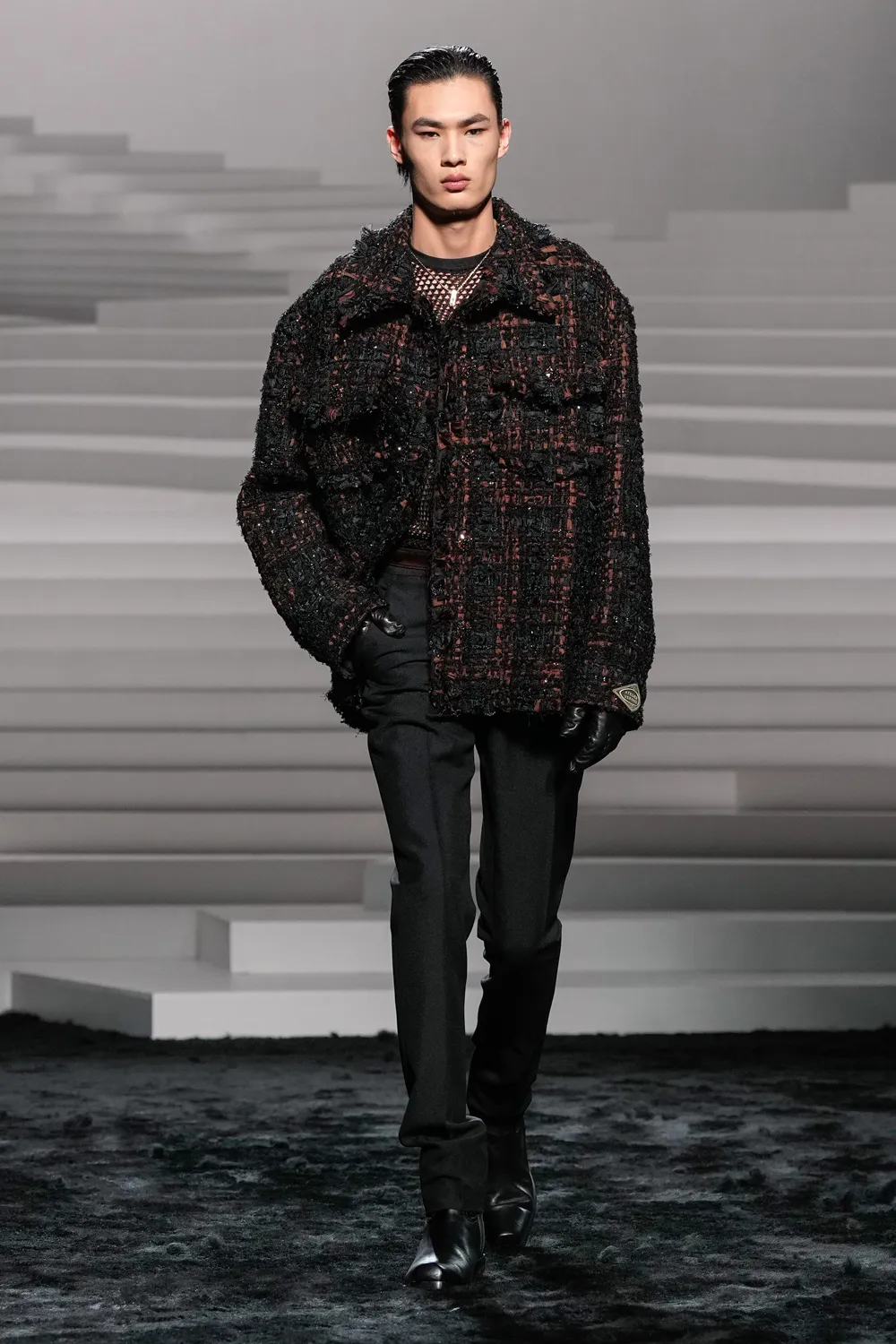 Versace Automne Hiver 2024 2025 Runway Magazine (47)