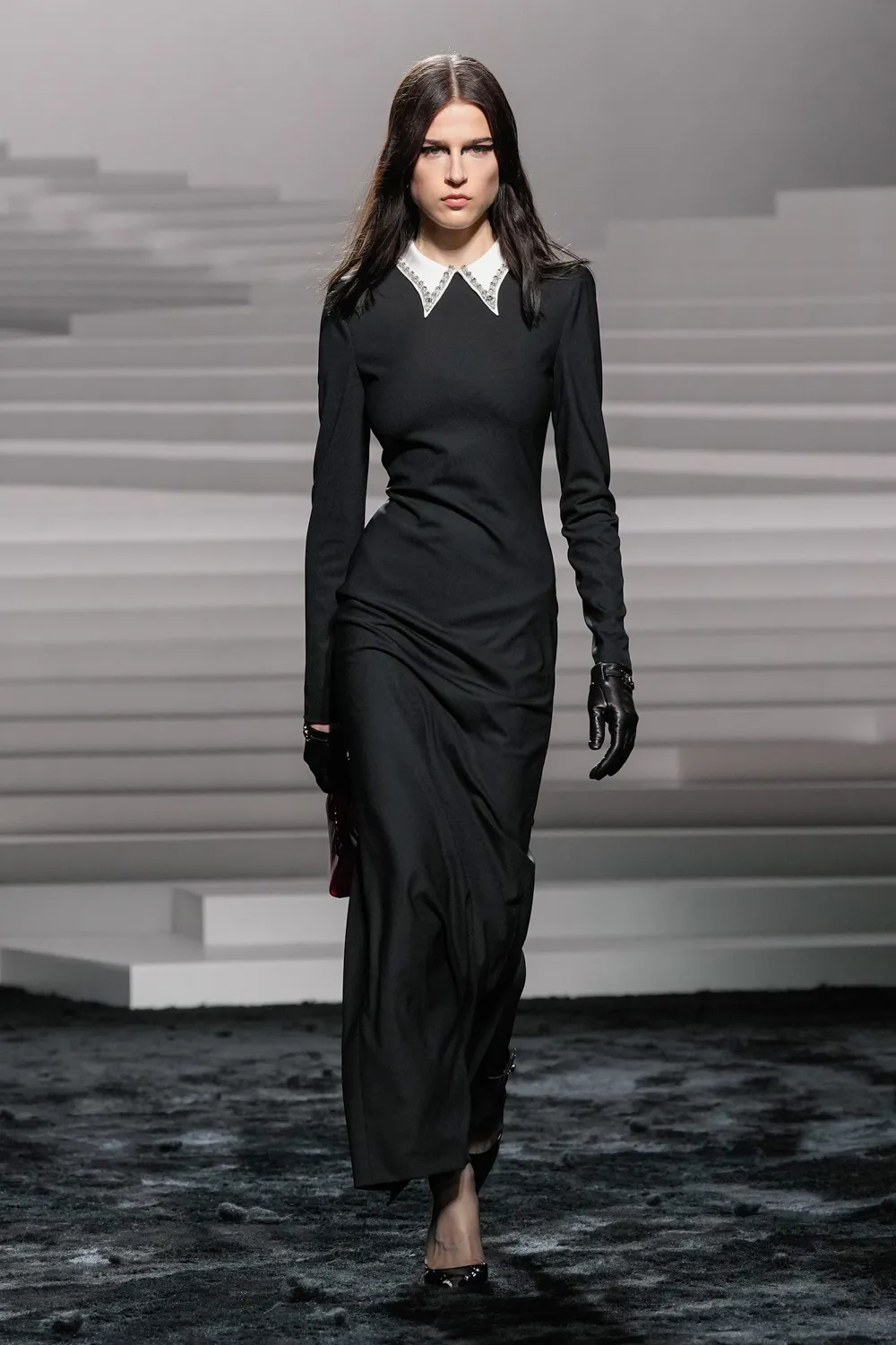Versace Automne Hiver 2024 2025 Runway Magazine (5)