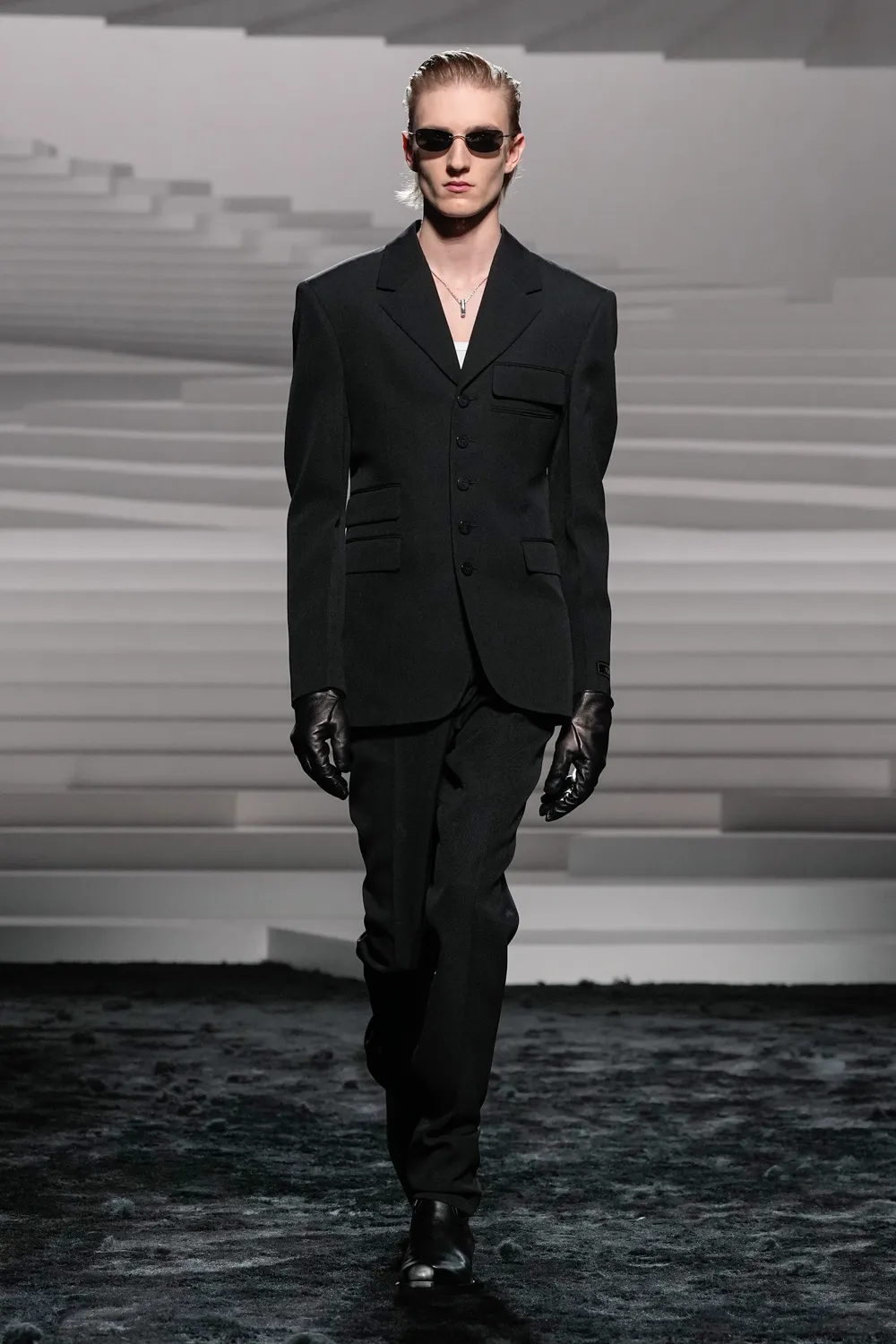 Versace Automne Hiver 2024 2025 Runway Magazine (52)