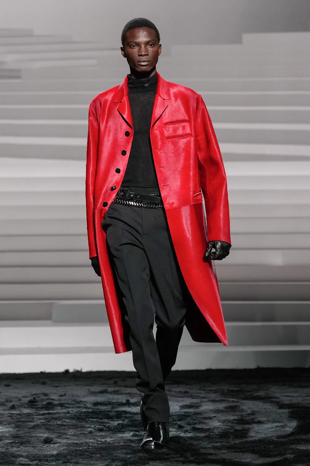 Versace Automne Hiver 2024 2025 Runway Magazine (9)