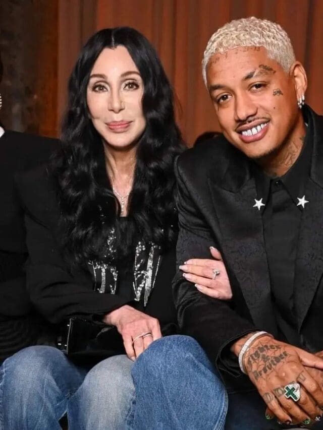 Cher chez Balmain 2024 Runway Magazine