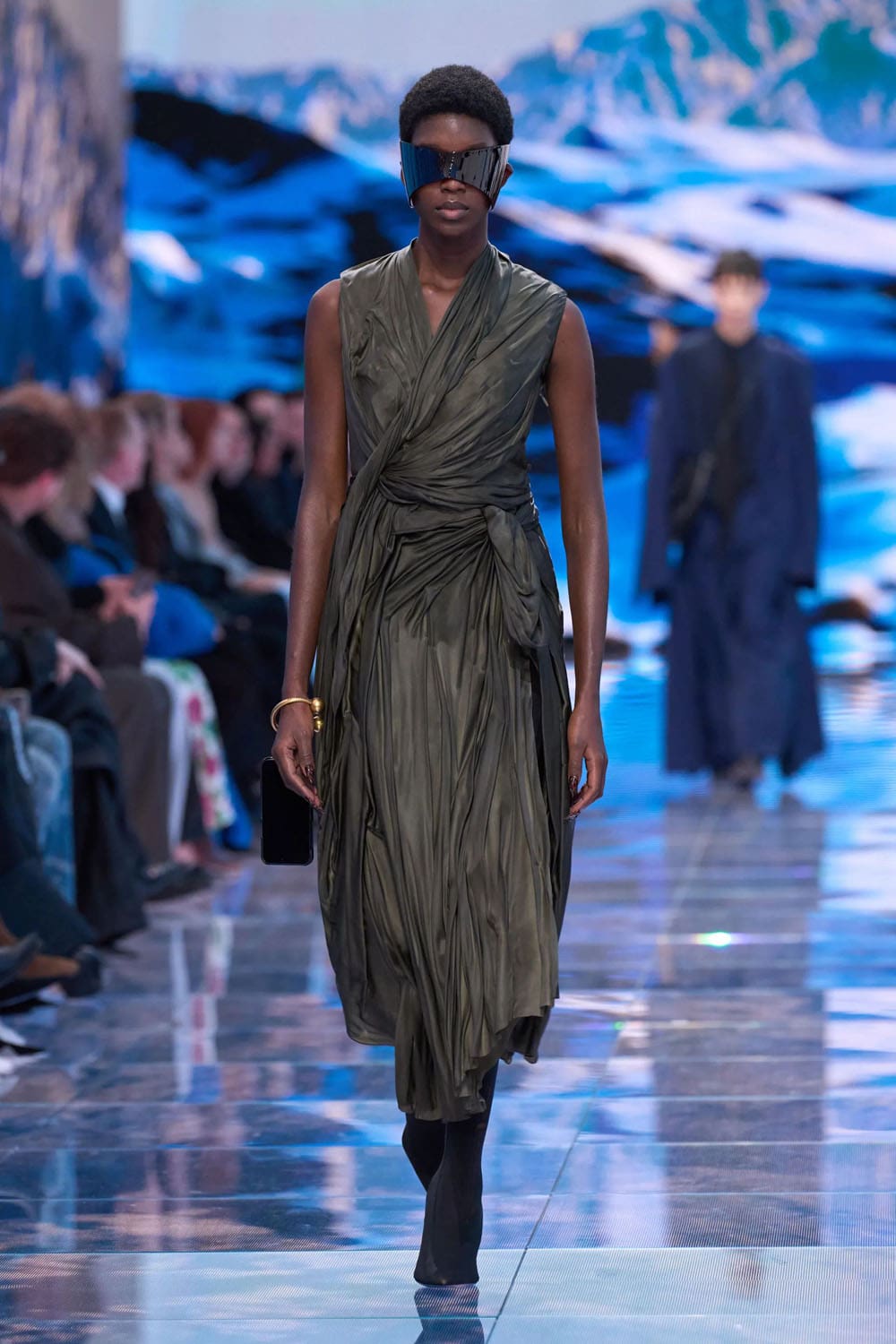 バレンシアガ 秋 2024、 秋 2024 2025 Runway 雑誌(12)