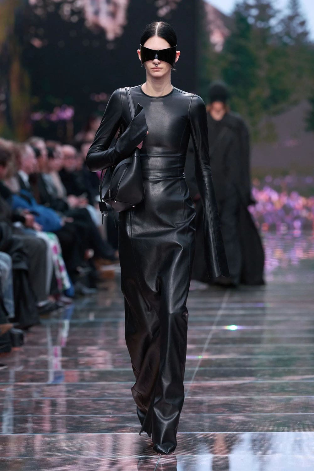 バレンシアガ 秋 2024、 秋 2024 2025 Runway 雑誌(16)
