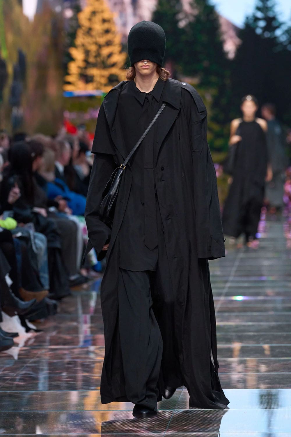 バレンシアガ 秋 2024、 秋 2024 2025 Runway 雑誌(17)