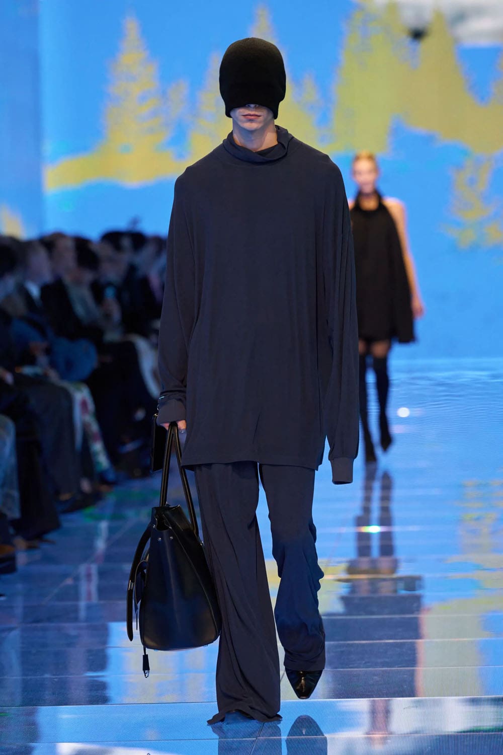 バレンシアガ 秋 2024、 秋 2024 2025 Runway 雑誌(21)