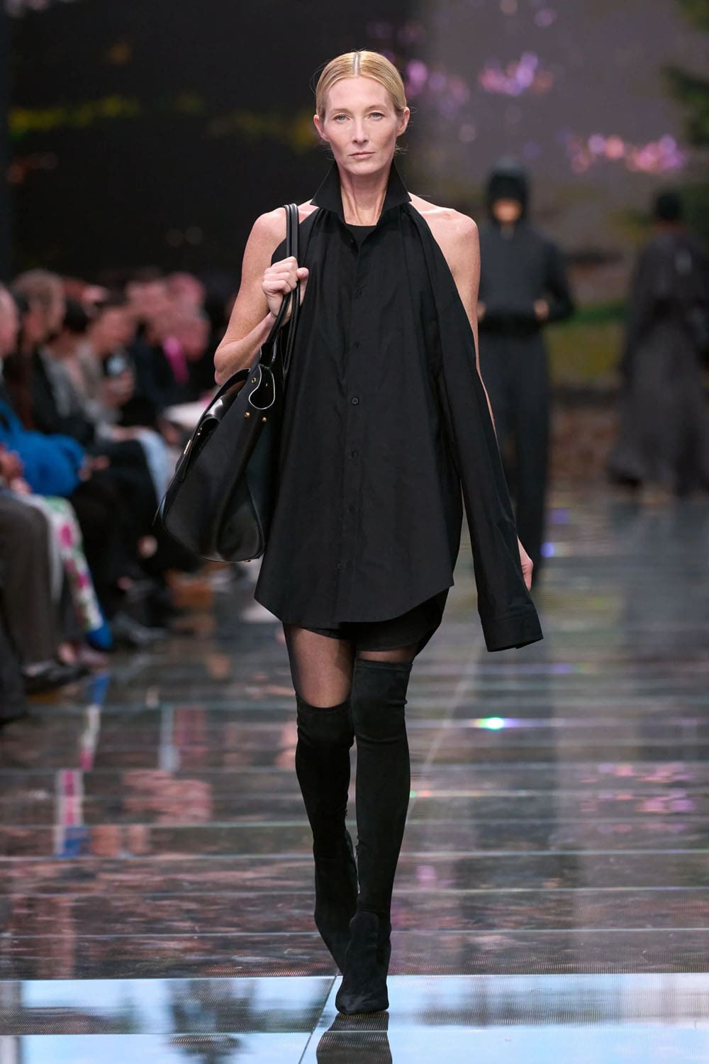 バレンシアガ 秋 2024、 秋 2024 2025 Runway 雑誌(22)