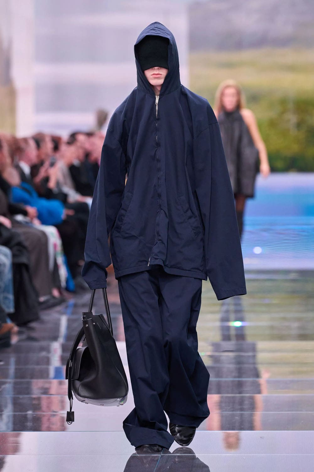 バレンシアガ 秋 2024、 秋 2024 2025 Runway 雑誌(25)