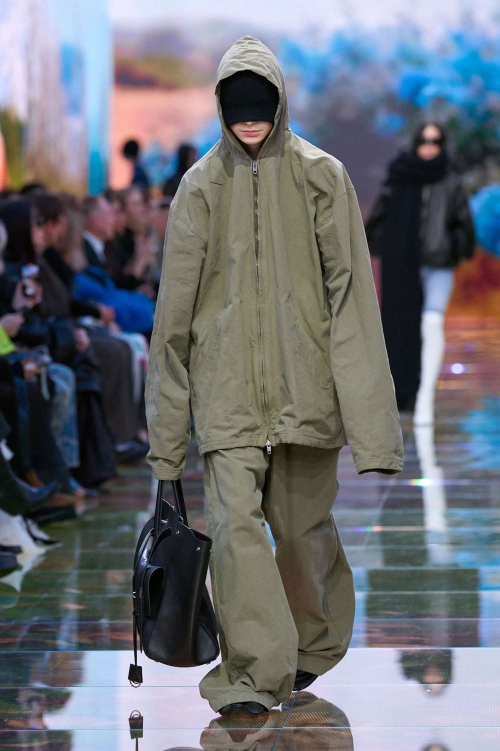 バレンシアガ 秋 2024、 秋 2024 2025 Runway 雑誌(27)