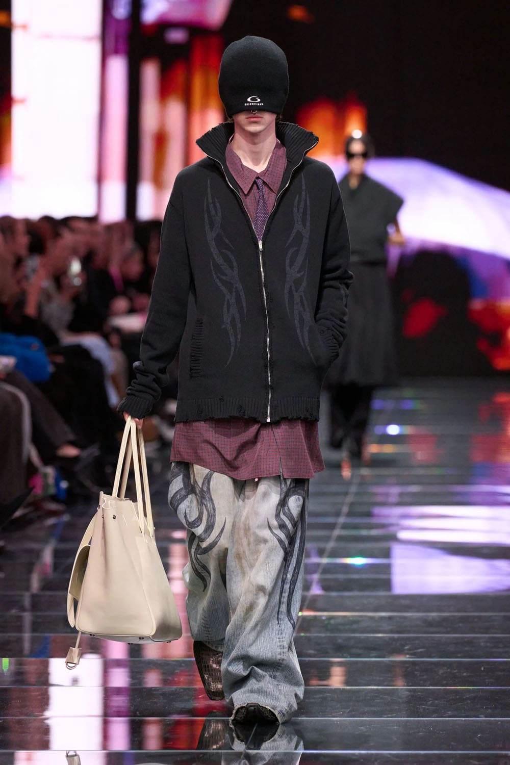 バレンシアガ 秋 2024、 秋 2024 2025 Runway 雑誌(39)