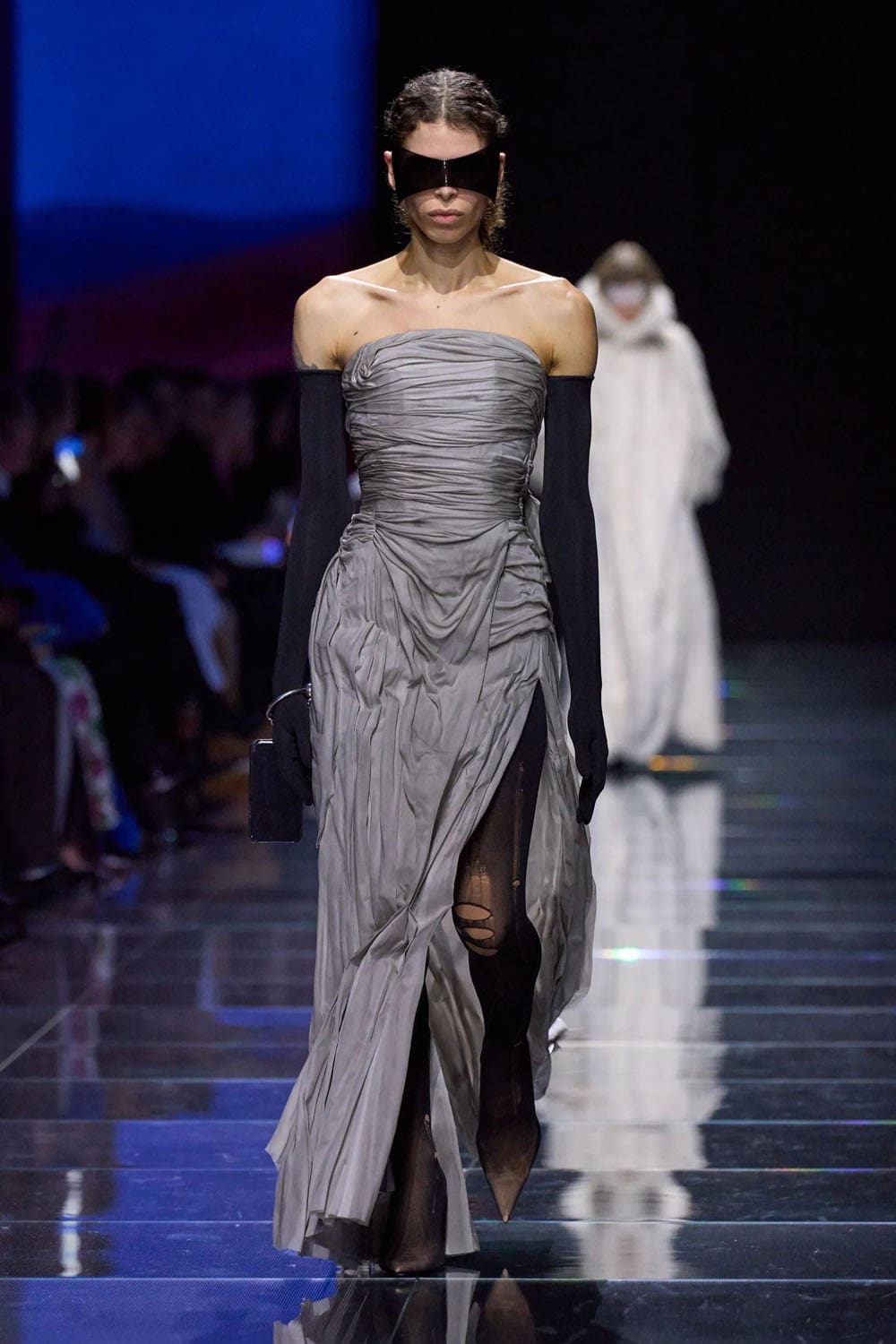 バレンシアガ 秋 2024、 秋 2024 2025 Runway 雑誌(4)