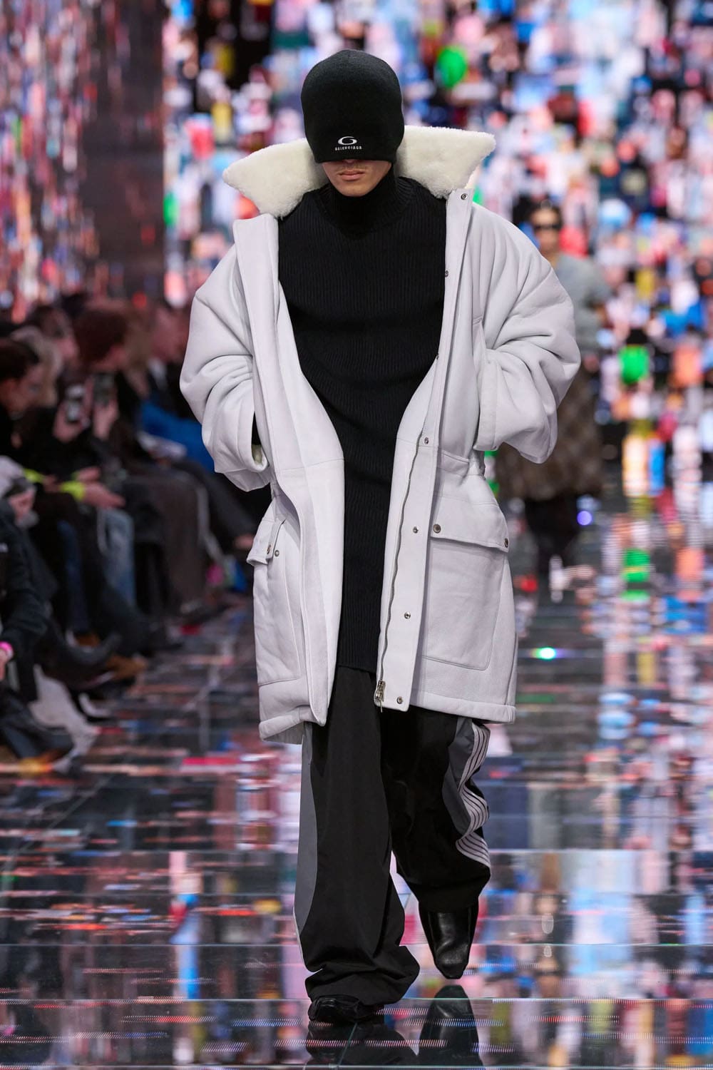バレンシアガ 秋 2024、 秋 2024 2025 Runway 雑誌(43)