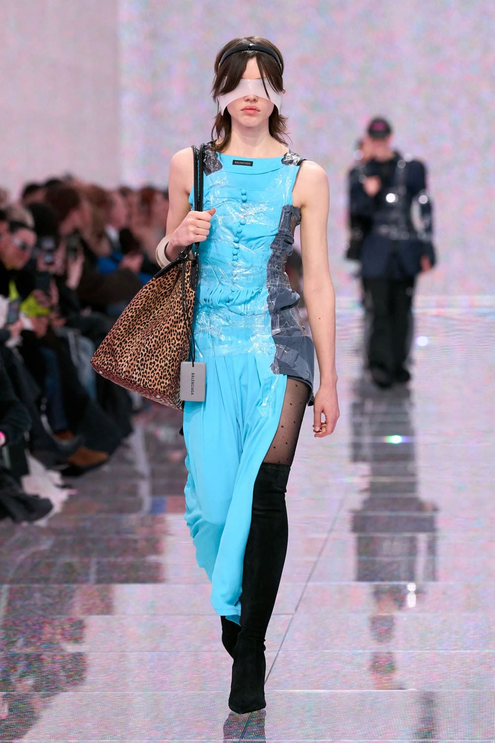 バレンシアガ 秋 2024、 秋 2024 2025 Runway 雑誌(59)