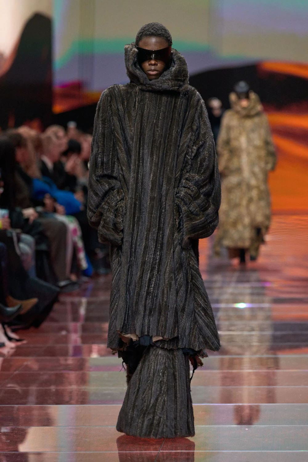 バレンシアガ 秋 2024、 秋 2024 2025 Runway 雑誌(6)